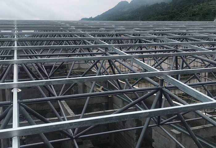 溧阳仁怀冠英学校艺体楼网架